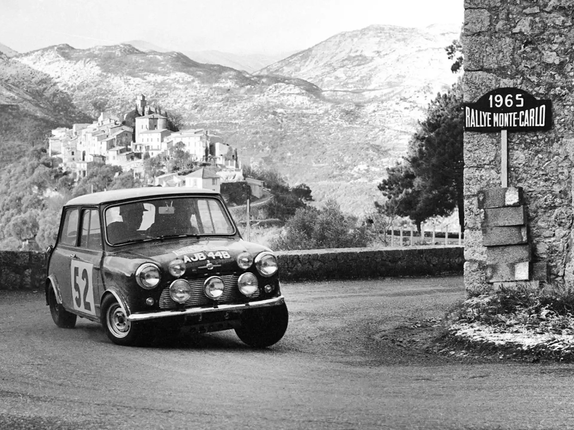 MINI John Cooper Works – Mini kilpa-autona