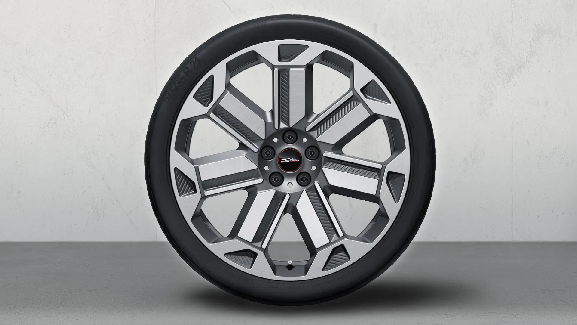 Lähikuva 21" JCW:n Rallye Spoke 950 ‑kevytmetallikesärenkaasta, väri Frozen Gunmetal Grey, kiiltosorvattu.