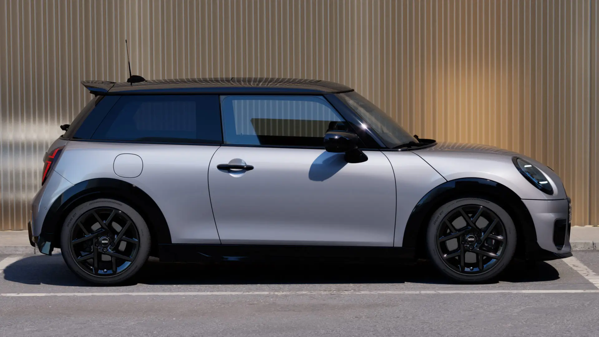 MINI Cooper, 3-ovinen, väri Melting Silver – sivunäkymä.