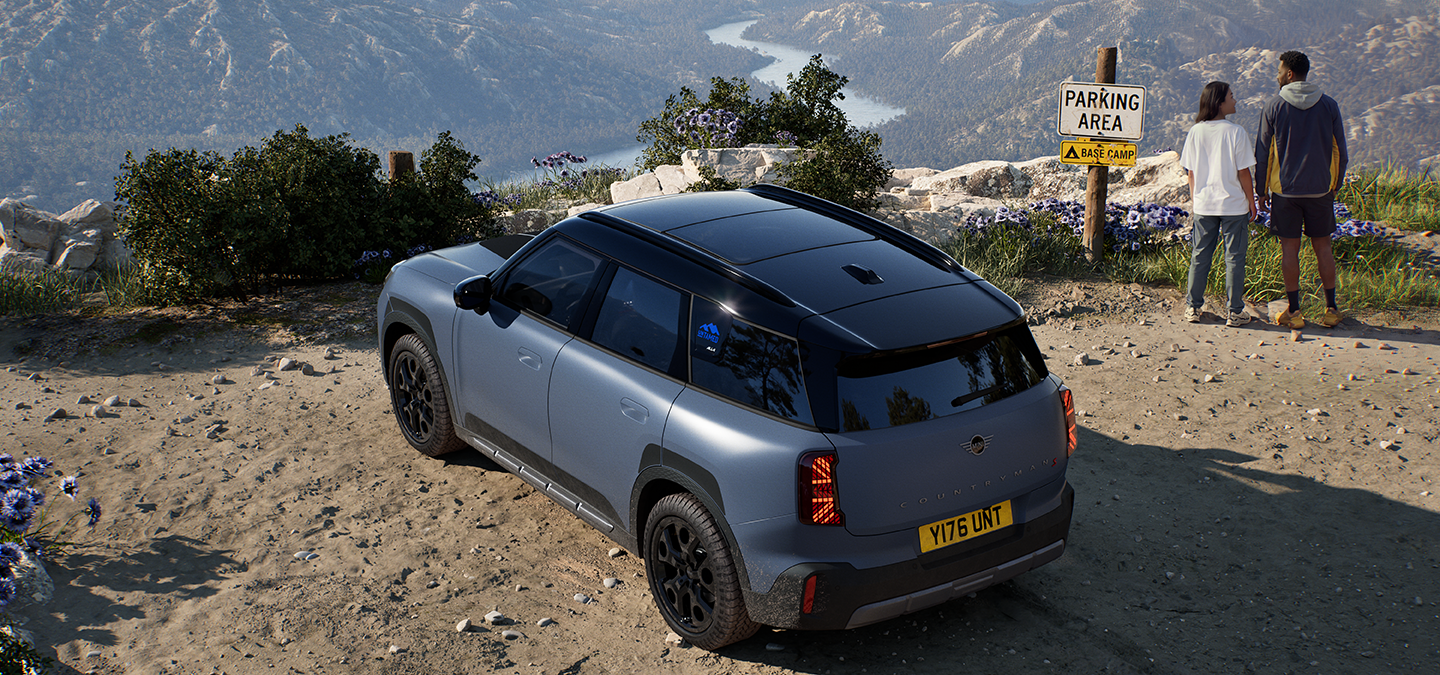 MINI Countryman Untamed Editionin takanäkymä ylhäältä katsottuna.