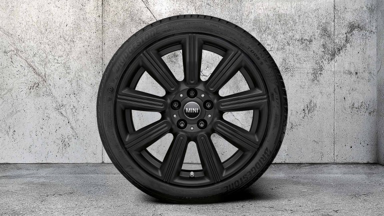 MINIn lisävarusteet – minin alkuperäinen kesäpyöräpaketti – 18'' MINI MULTIRAY SPOKE 591