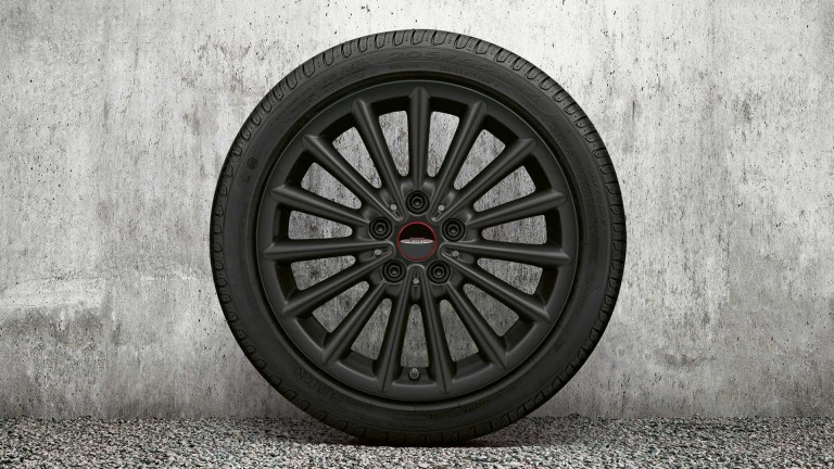 MINIn lisävarusteet - minin alkuperäinen kesäpyöräpaketti – 17'' JCW MULTI SPOKE 505