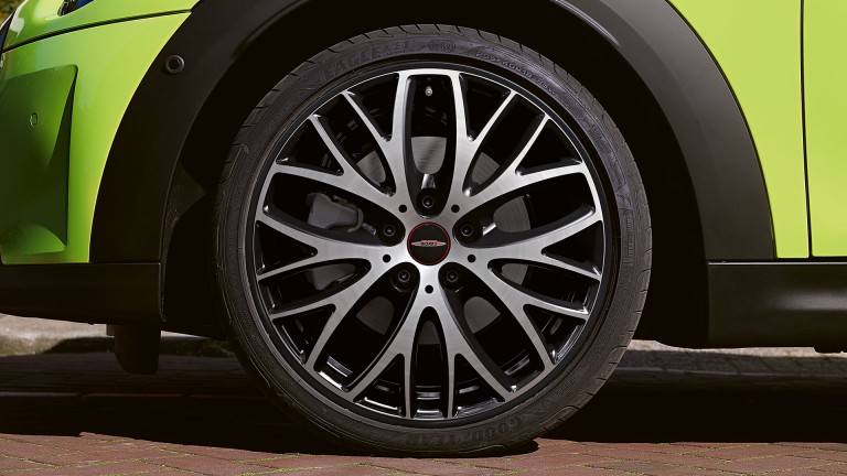 MINIn lisävarusteet – minin alkuperäinen kesäpyöräpaketti – 18" JCW Cross Spoke 506