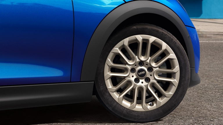 MINI – Renkaita koskevat ehdot – UUSI MINI 5-ovinen, vanteet