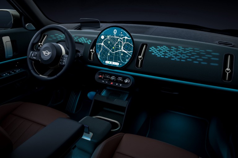 Täyssähköinen MINI Countryman - mosaiikki - sisätilat