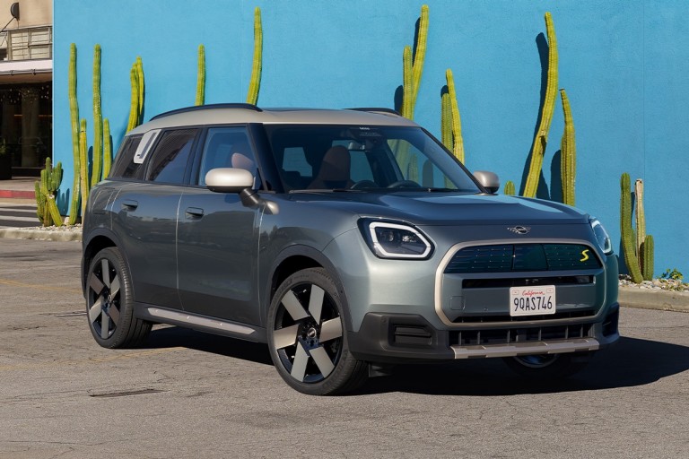 MINI täyssähköinen Countryman - financial services - teaser